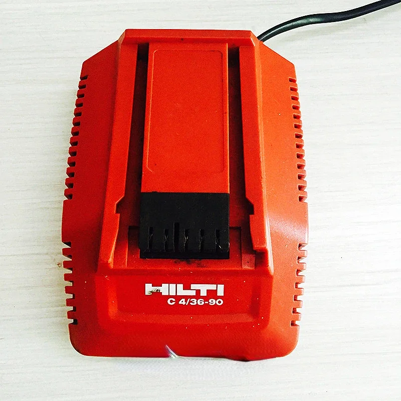 /HILTI C4/36 90 литиева батерия 220v зарядно устройство 14,4 v-36 В (оригинални, употребявани стоки)