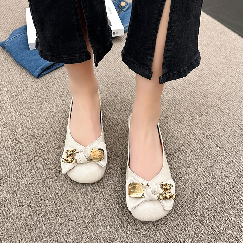 BCEBYL Летните модни сандали с кръгло бомбе и метална носа на равна подметка, нова удобни ежедневни дамски обувки на плоска подметка