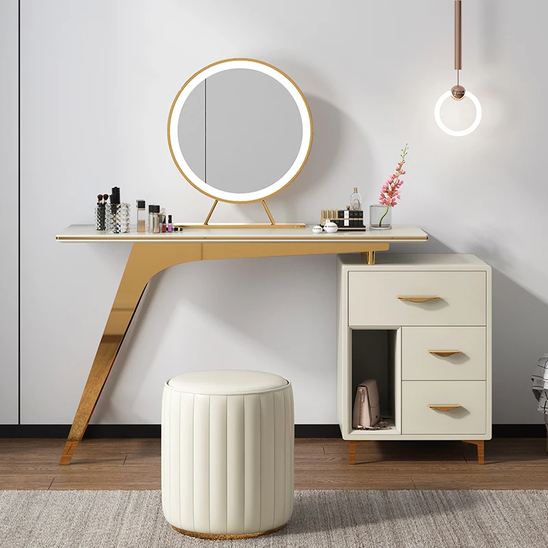 Луксозна спалня в стил ар нуво, бял огледален шкаф с огледални светодиодни лампи, комплект мебели за тоалетна масичка